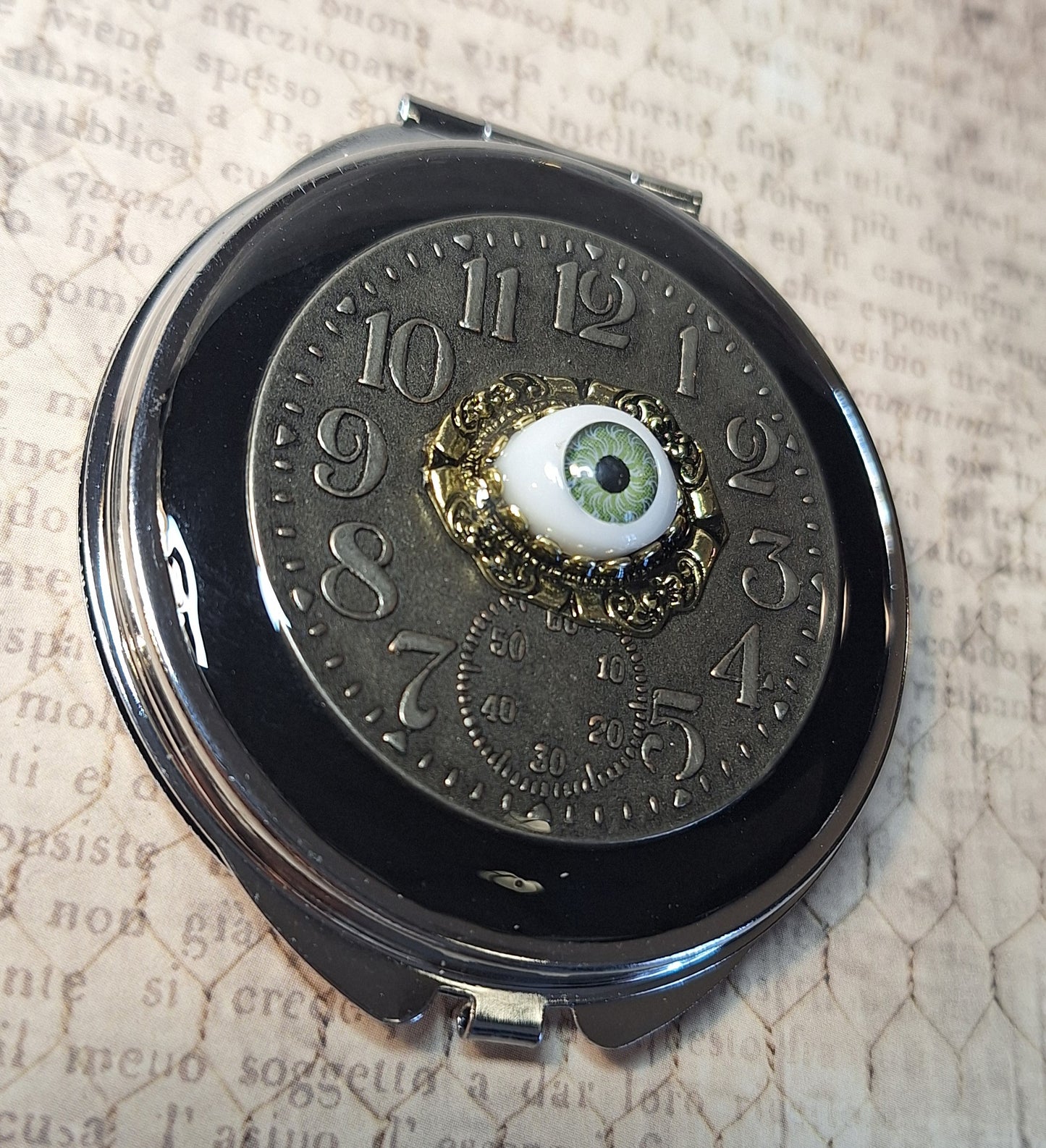 Unique Eye Clock Compact Mirror