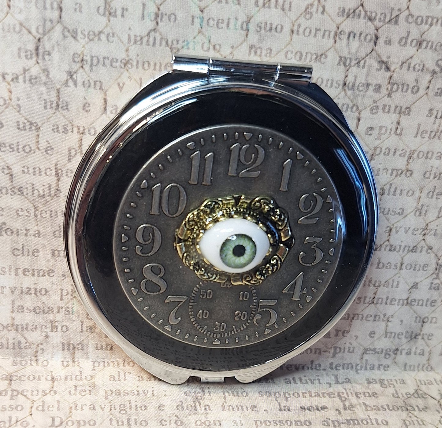 Unique Eye Clock Compact Mirror