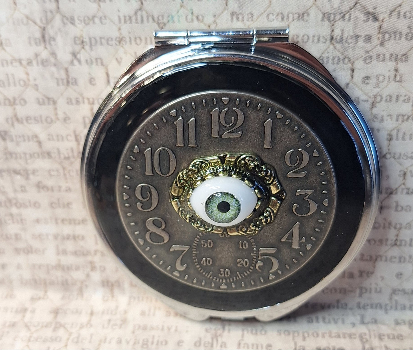 Unique Eye Clock Compact Mirror