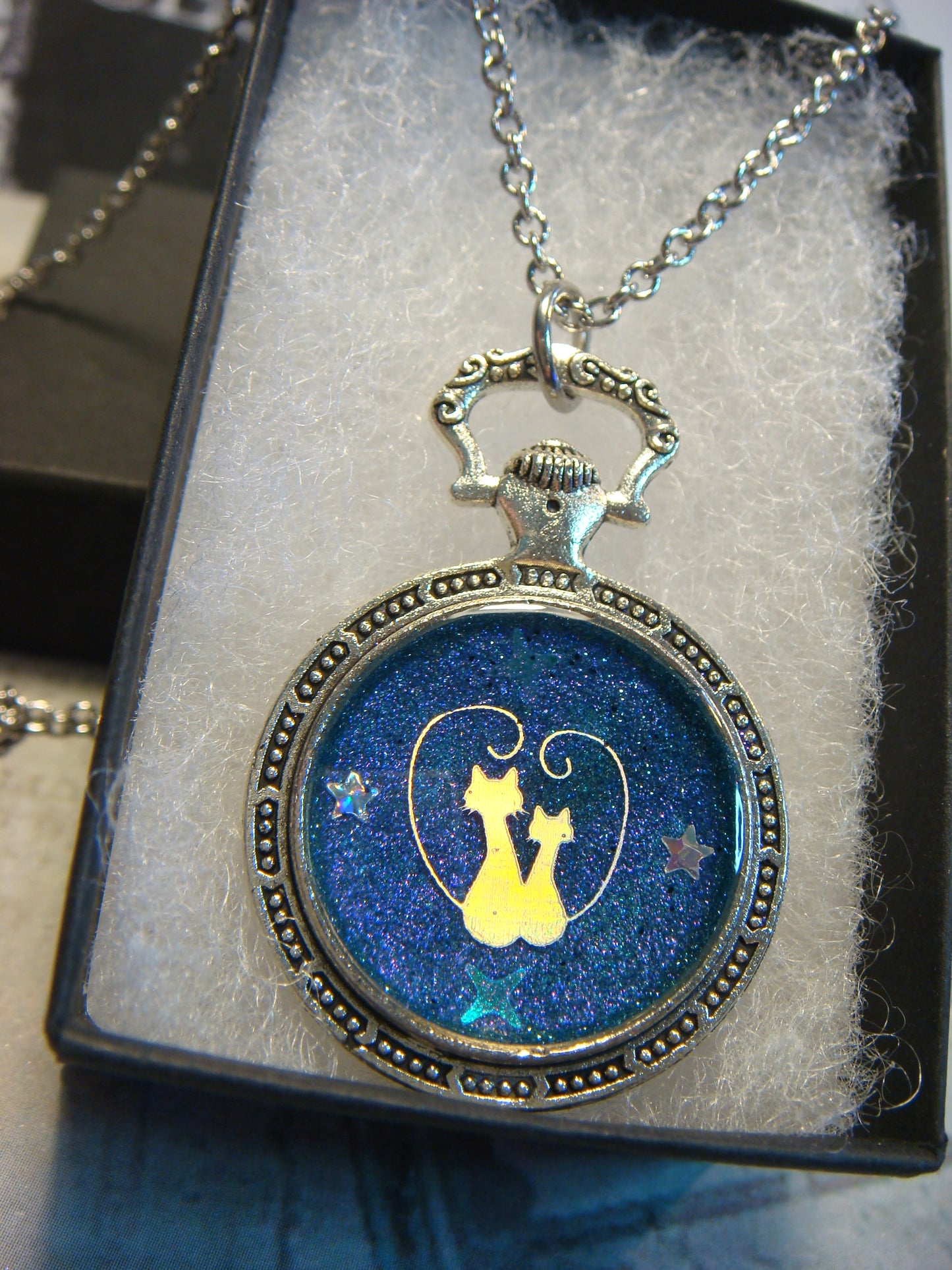 Snuggling Cats in Heart with Stars Pocket Watch Pendant Necklace