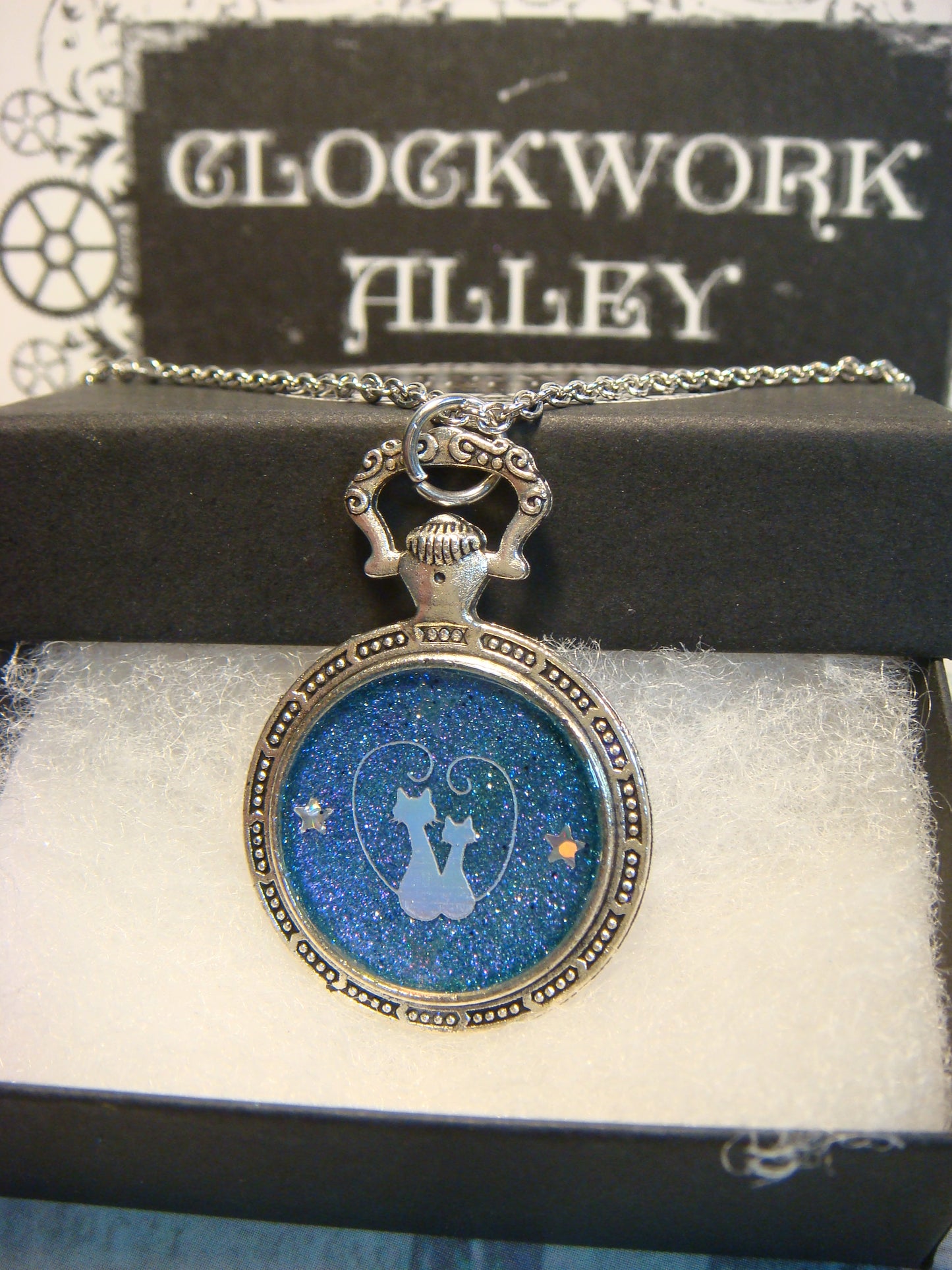 Snuggling Cats in Heart with Stars Pocket Watch Pendant Necklace