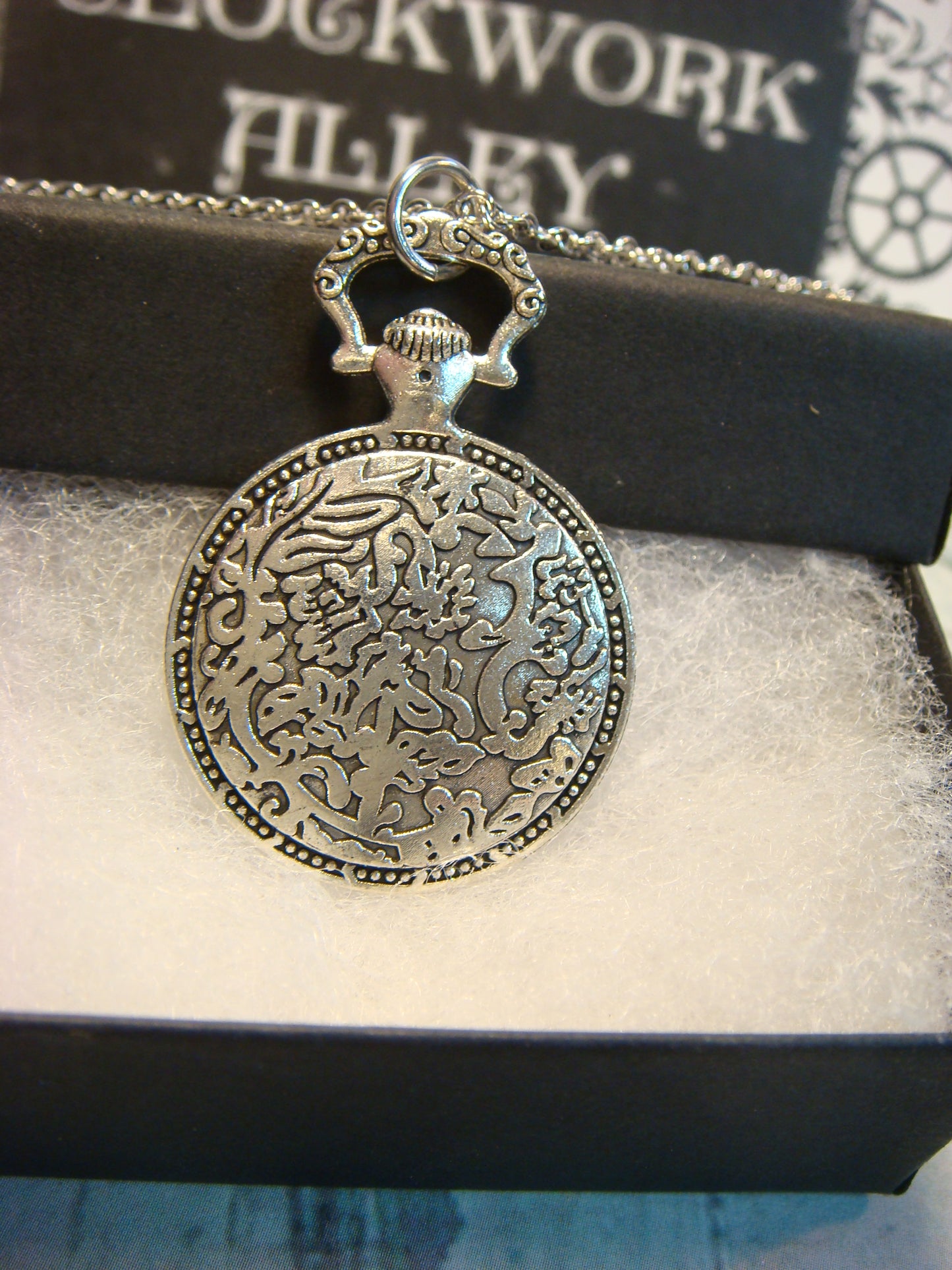 Snuggling Cats in Heart with Stars Pocket Watch Pendant Necklace