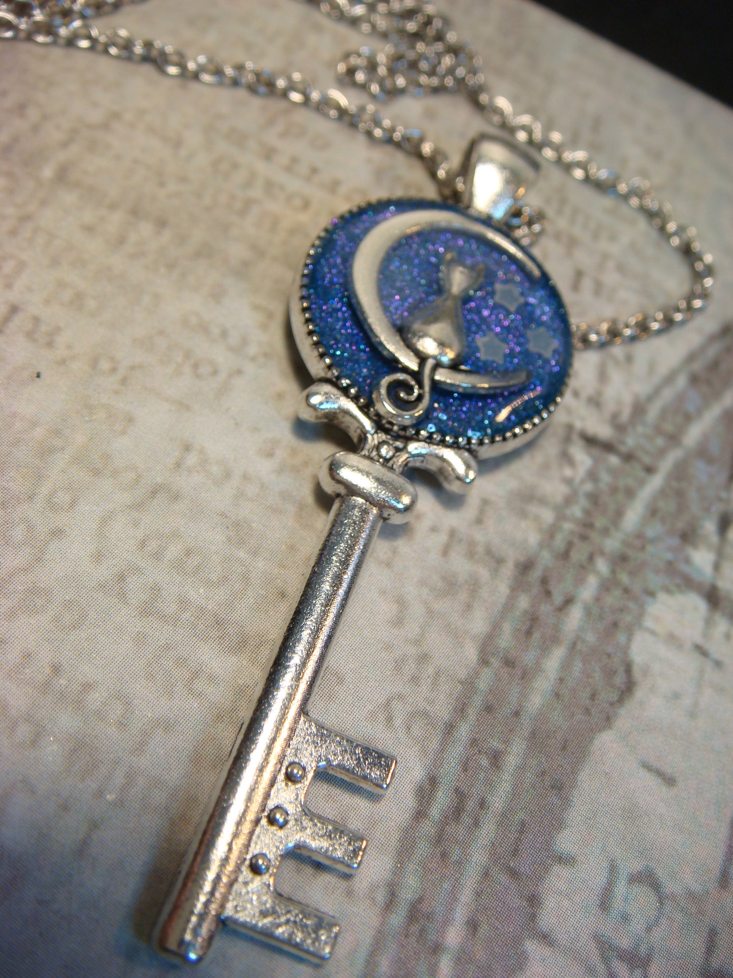 Cat Moon with Glow Stars Key Necklace