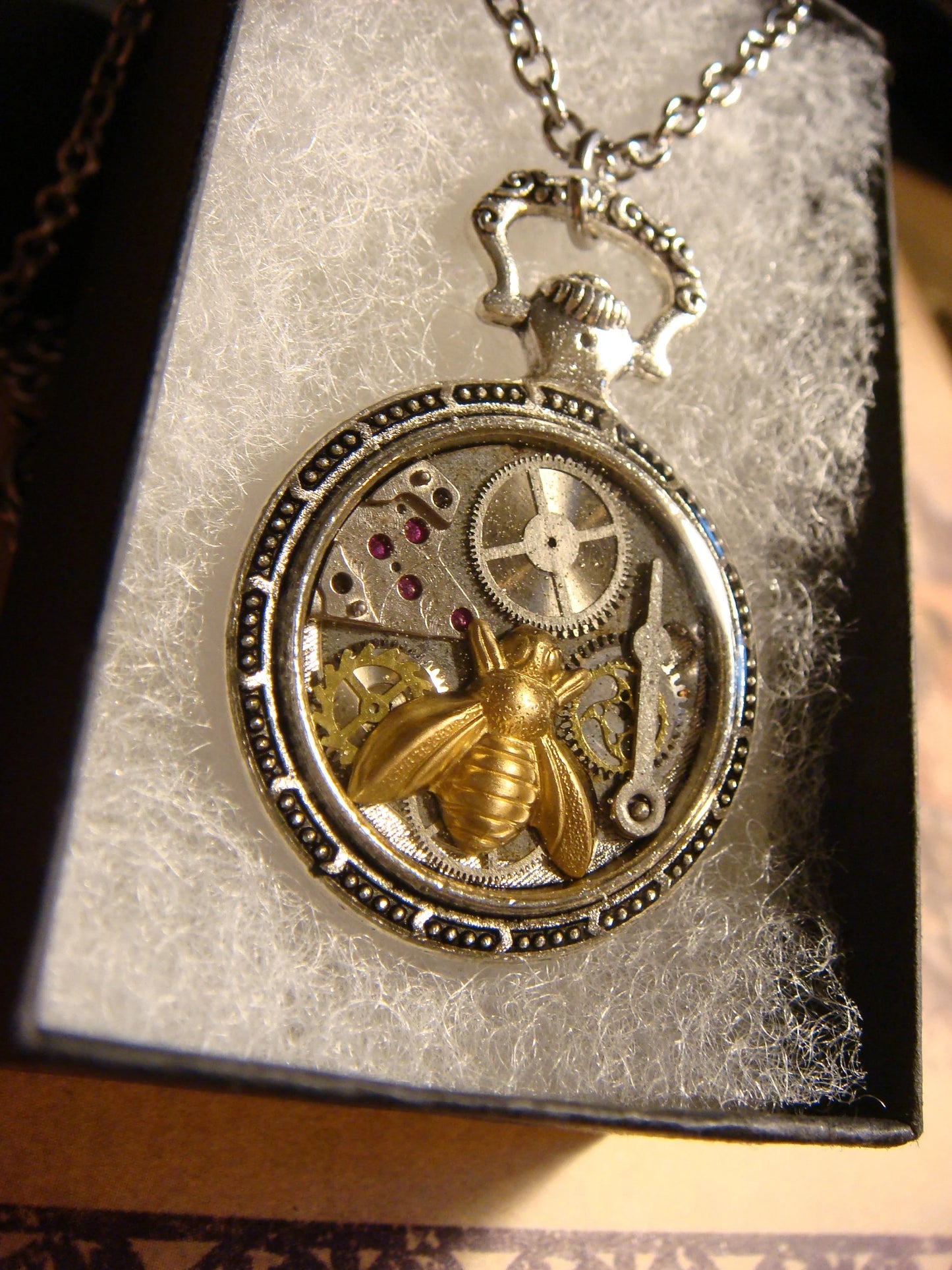 Clockwork Bee with Watch Parts Pocket Watch Pendant Necklace