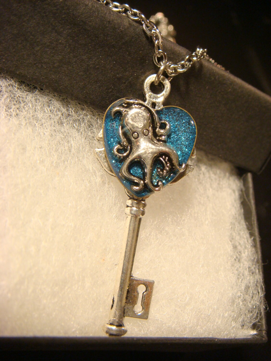 Octopus Heart Key Necklace - Blue