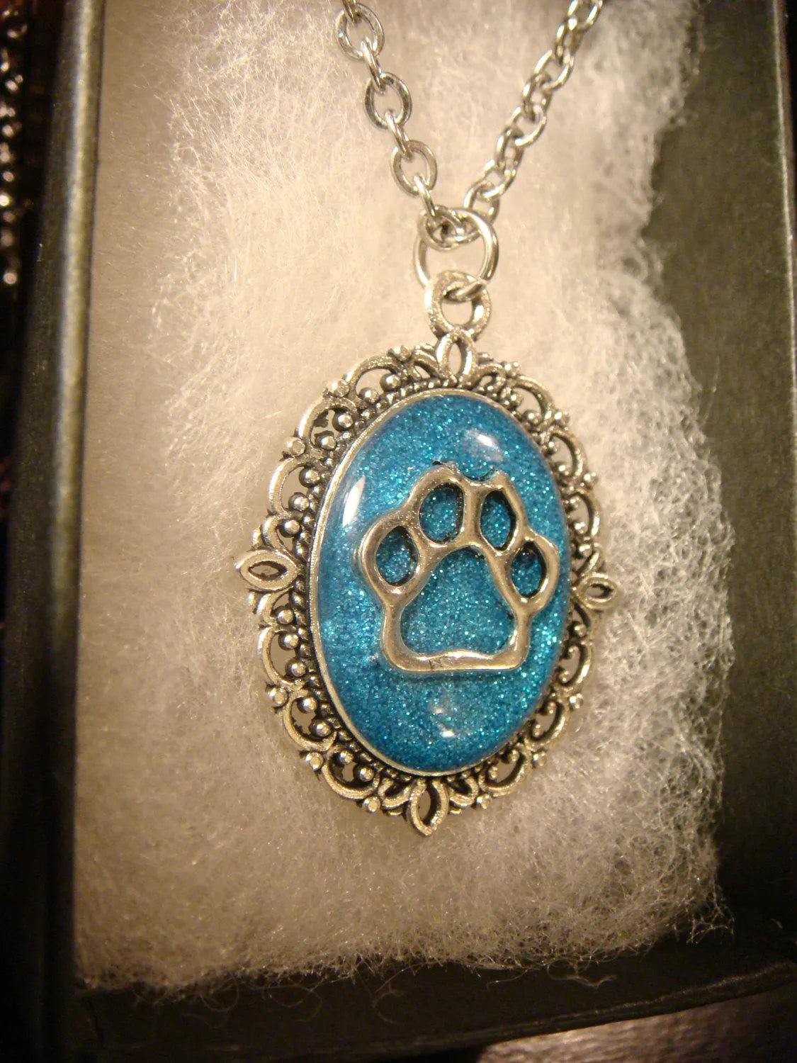 Paw Small Ornate Necklace - Blue