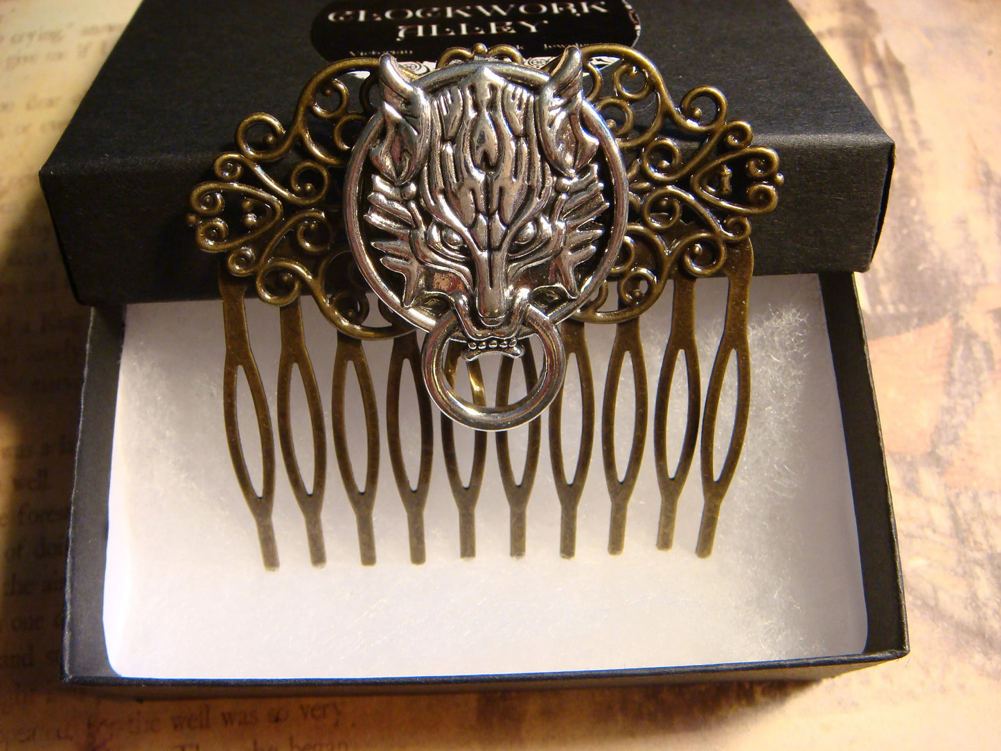Wolf Knocker Hair Comb in Antique Bronze