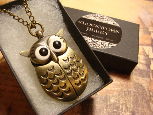 Working Owl Necklace Watch in Antique Bronze