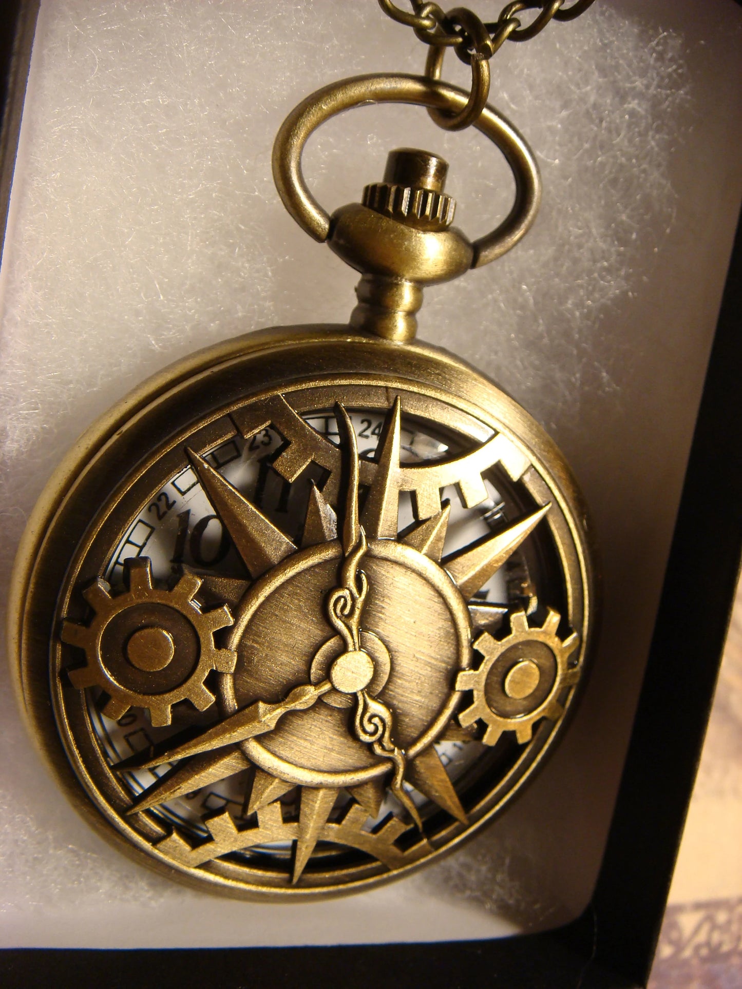 Working Steampunk Clock Pocket Watch Necklace in Antique Bronze