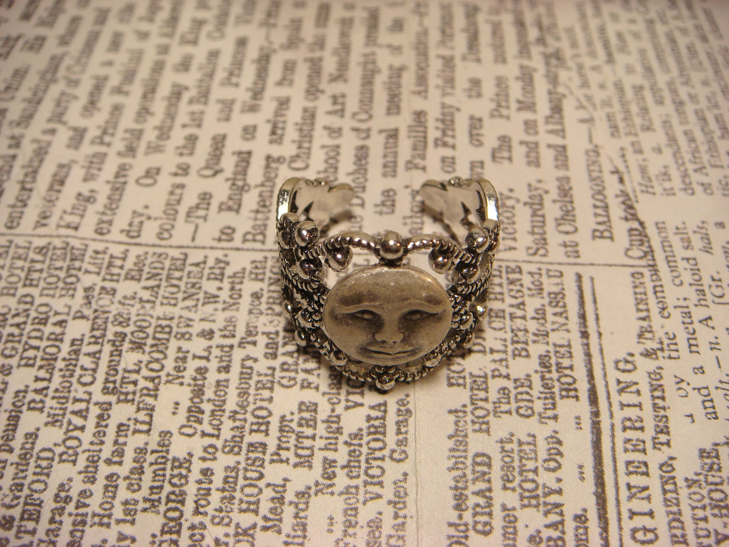 Moon Face Filigree Ring in Antique Silver - Adjustable