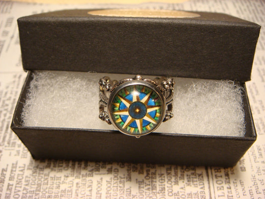 Compass Star Image Filigree Ring in Antique Silver - Adjustable