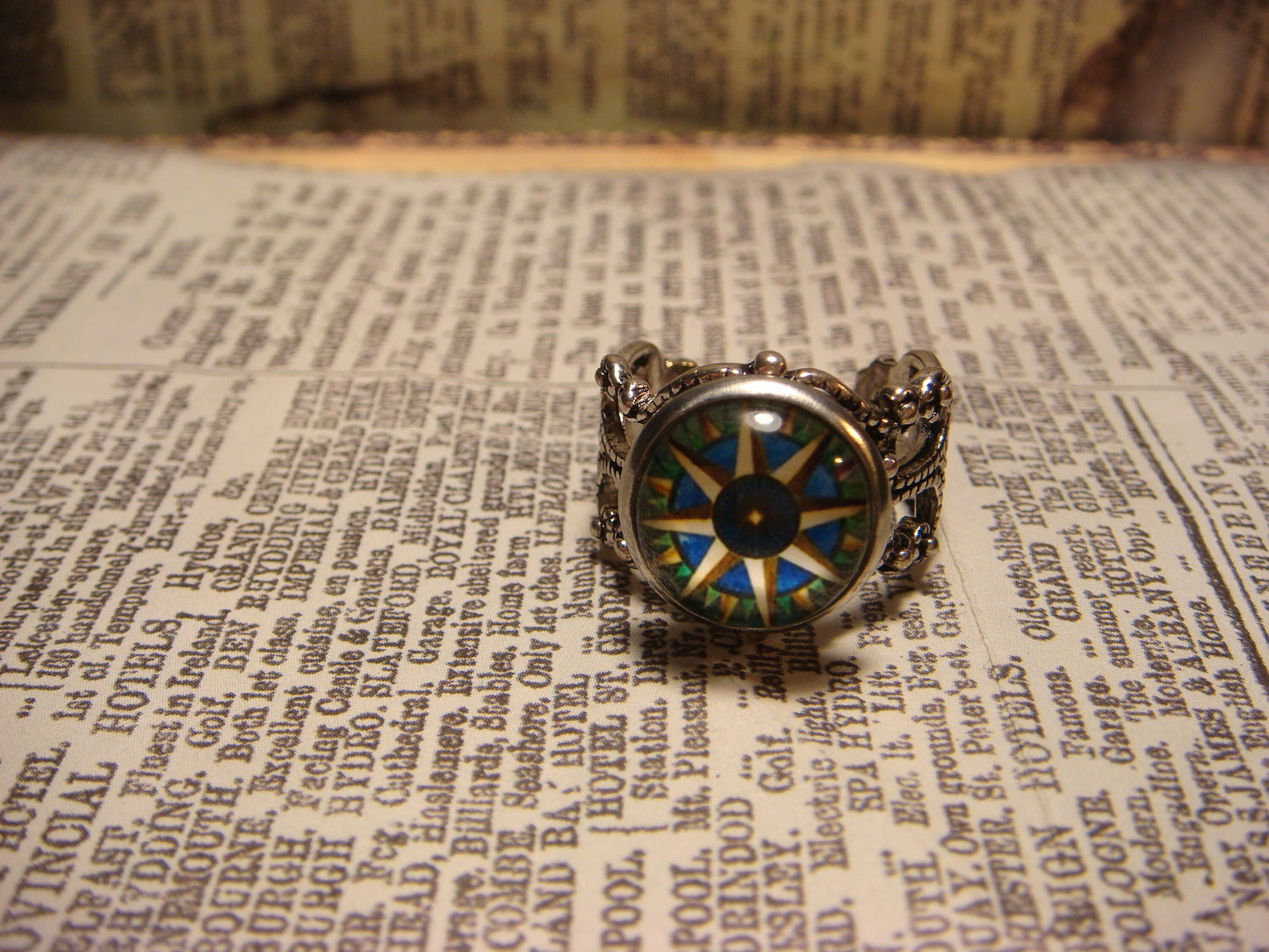 Compass Star Image Filigree Ring in Antique Silver - Adjustable