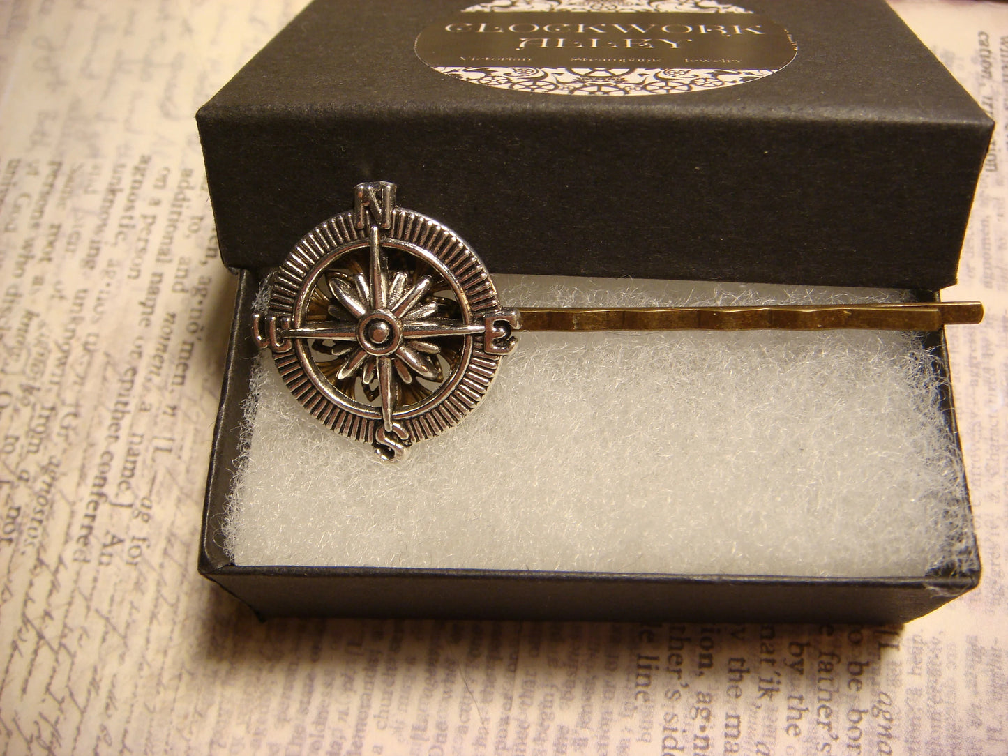 Compass Bobby Pin in Antique Silver and Bronze