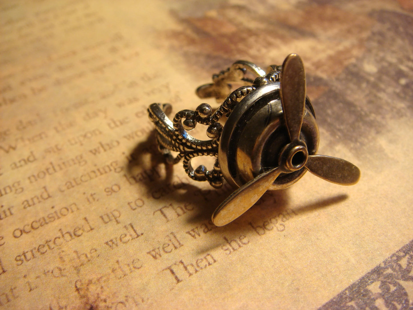Propeller Filigree Ring in Antique Silver - Adjustable
