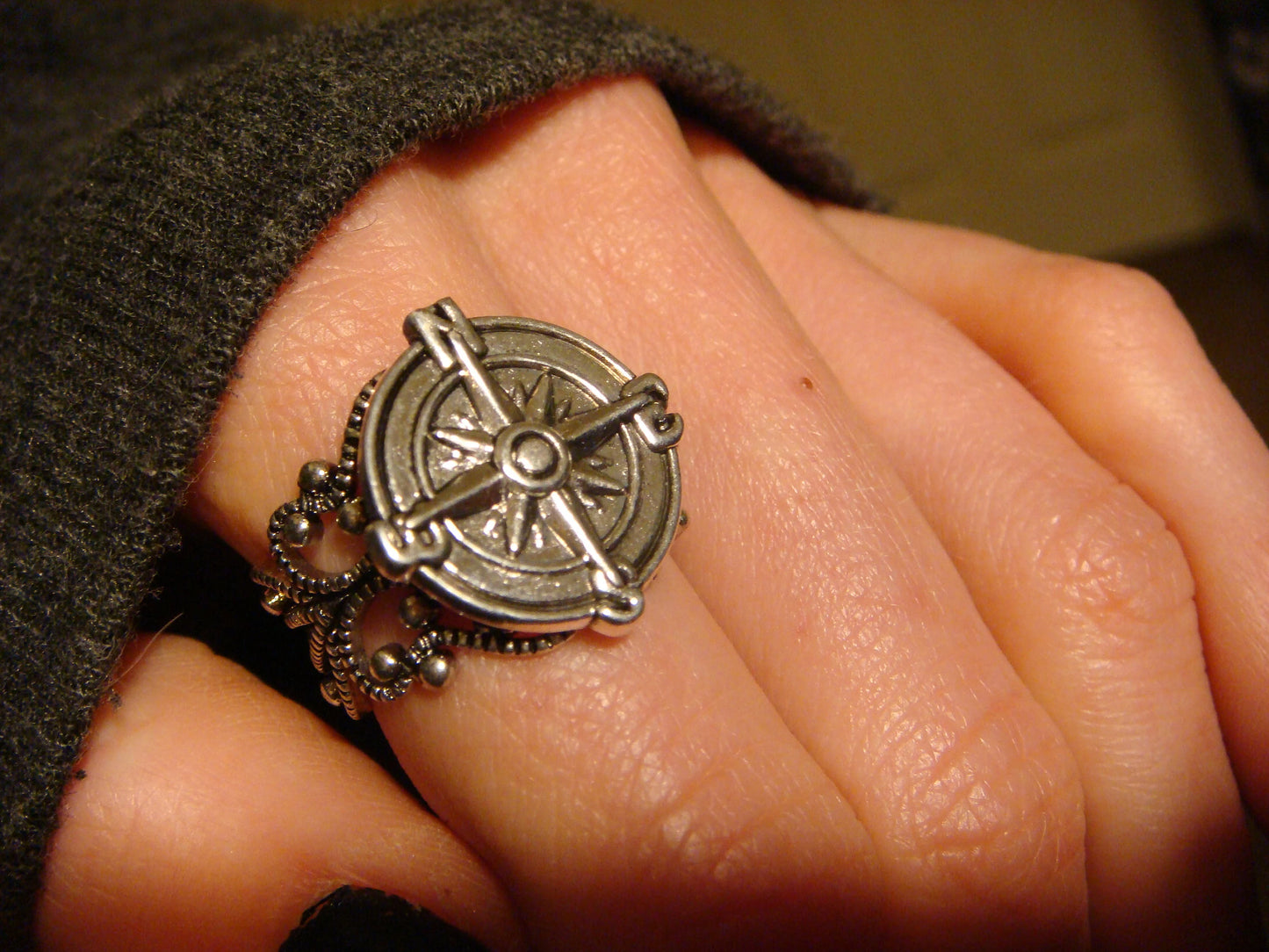Compass Filigree Ring in Antique Silver - Adjustable
