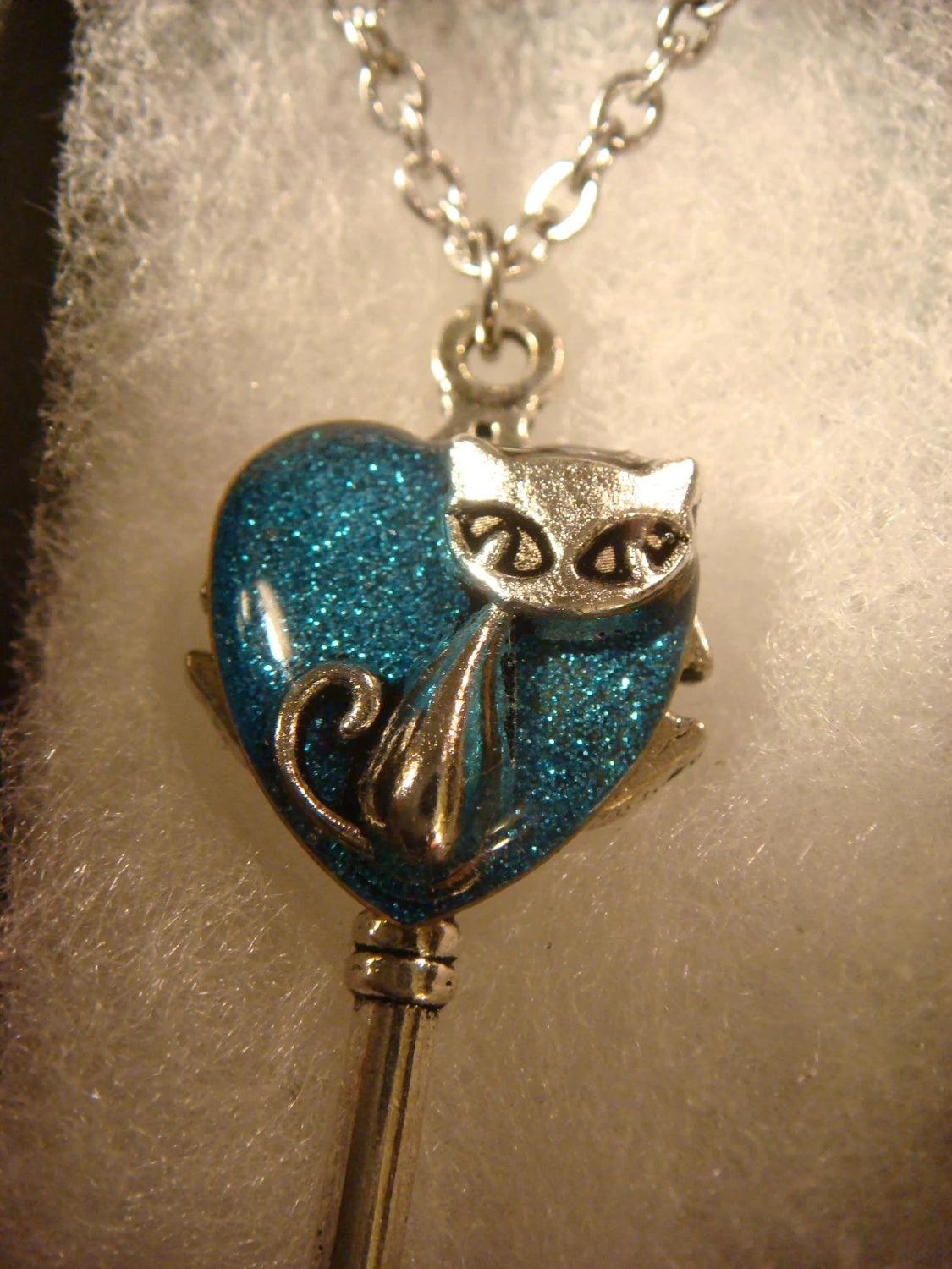 Cat Heart Key Necklace - Blue