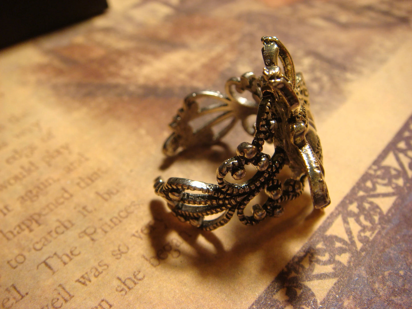 Bee Filigree Ring in Antique Silver - Adjustable