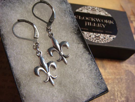 Fleur De Lis Dangle Earrings in Antique Silver