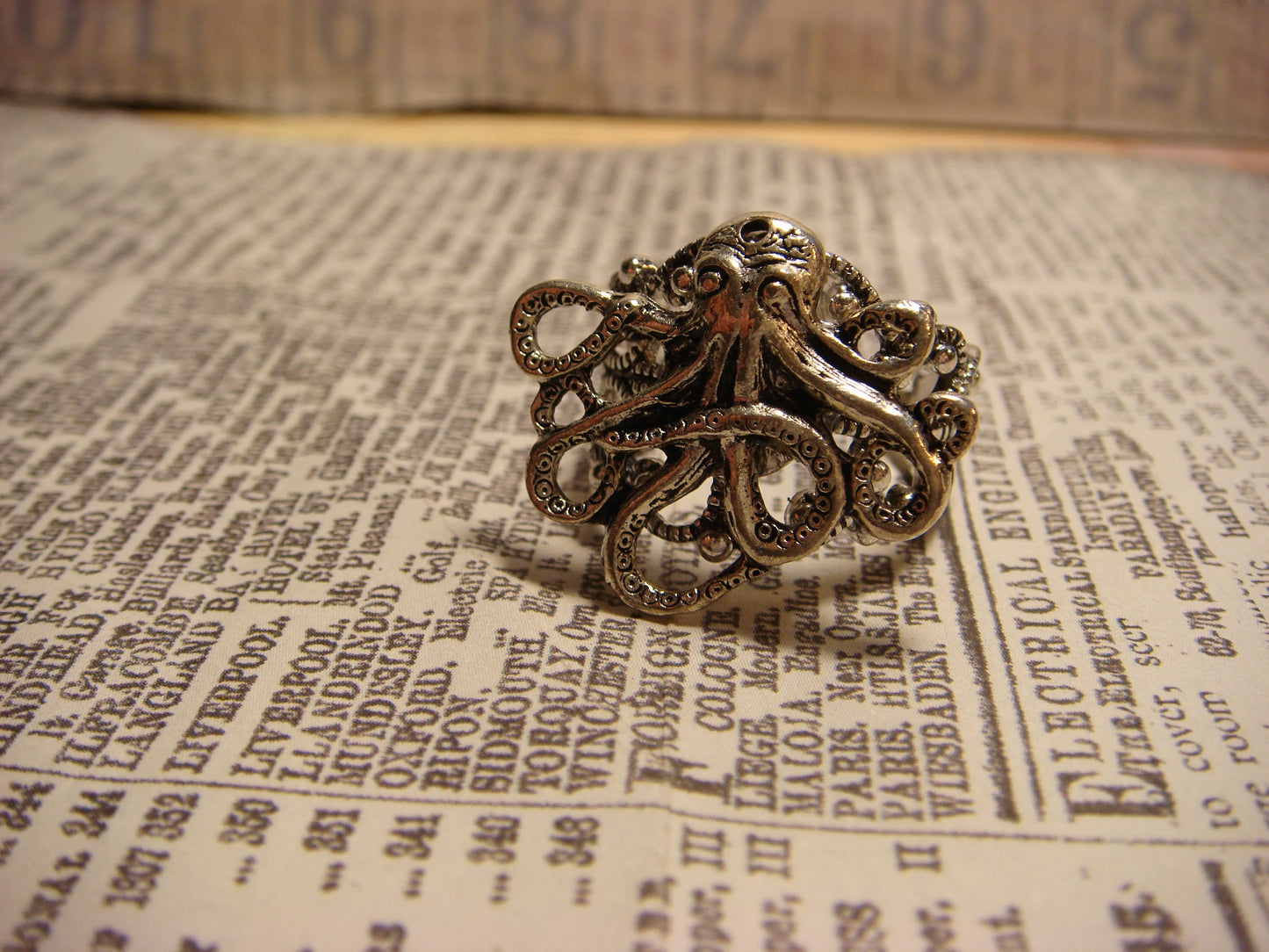 Octopus Filigree Ring in Antique Silver - Adjustable