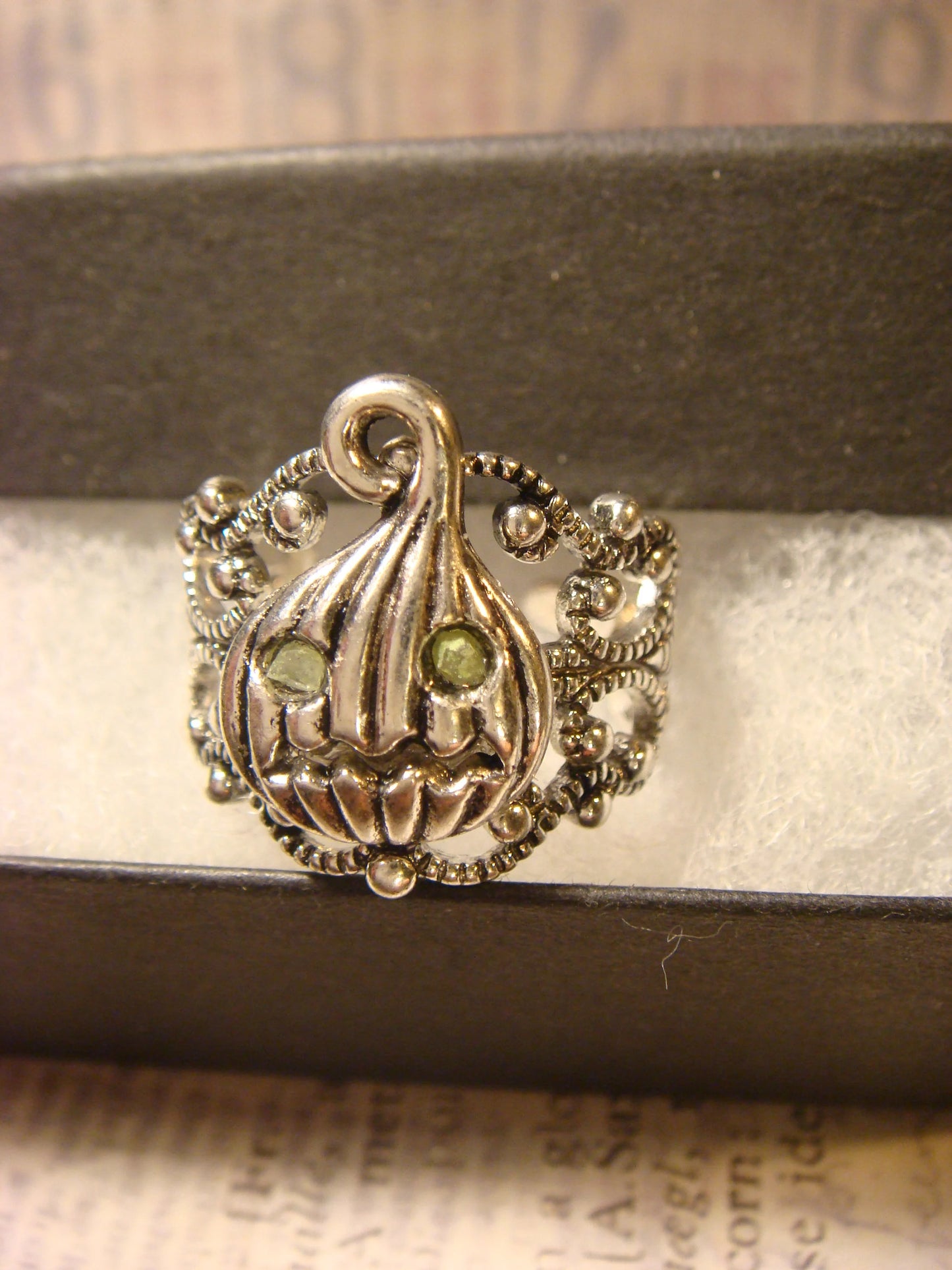 Jack-o-Lantern Filigree Ring in Antique Silver - Adjustable