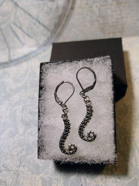 Tentacle Dangle Earrings in Antique Silver