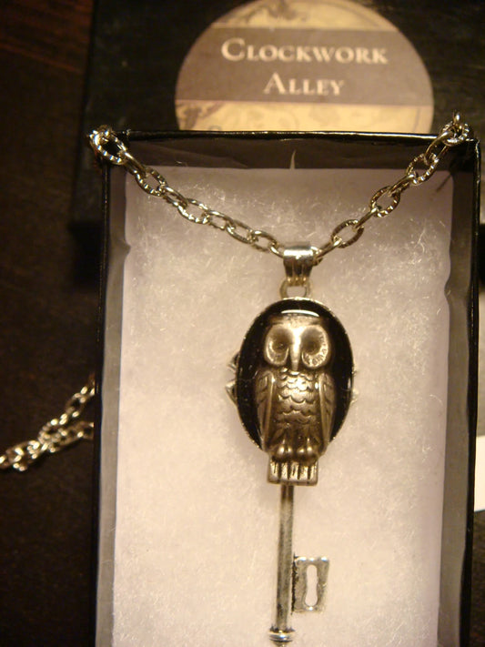 Owl Key Necklace - Black